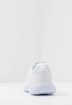 Pier One UNISEX – Baskets Basses Qualité Garantie 100% Baskets & Sneakers Rond Homme -Pier One 7eb6c75f09a64300939cbce6bc7a697e