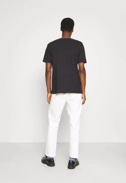 Pier One Prix Légers PINK FLOYD TEE – T-shirt Imprimé T-shirts Col Rond Homme 7 Pier One Prix Légers PINK FLOYD TEE – T-shirt Imprimé T-shirts Col Rond Homme -Pier One 7f01afe35a6346618cd9a627f63ba117