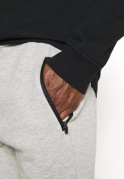 Pier One Prix Aimable Short Shorts Normale Homme 10 Pier One Prix Aimable Short Shorts Normale Homme -Pier One 80c16039b47e44c8b2929541b44ff938