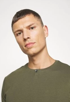 Soldes En Ligne Pier One T-shirt Basique T-shirts Col Rond Homme -Pier One 8167b2224aaf451d83950f4fdb6e3f43