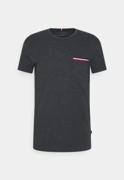 Pier One T-shirt Basique Soldes En Ligne T-shirts Col Rond Homme -Pier One 8192fcfac1604cf2a5852a697e056b1a 1