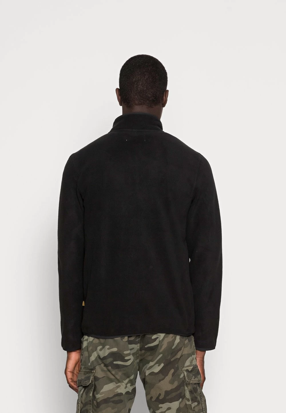 Pier One Veste Polaire Prix Favorable Pulls Et Gilets Col Officier Homme 3 Pier One Veste Polaire Prix Favorable Pulls Et Gilets Col Officier Homme – Image 3