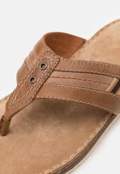 Pier One Tongs Qualité Absolue Sandales Et Tongs Ouvert Homme -Pier One 87dbe7a0d9f04bc28a7fa5d5b91bb61d