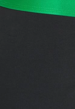 Pier One Soldes En Ligne 5 PACK – Shorty Sous-vêtements & Chaussettes Normale Homme -Pier One 897a7645a7b545e79f242d907cc349d4