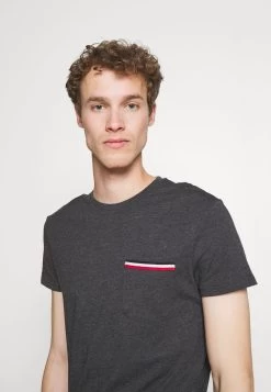 Pier One T-shirt Basique Soldes En Ligne T-shirts Col Rond Homme -Pier One 8aee3f1bbe97421ca5486f0f34acea60