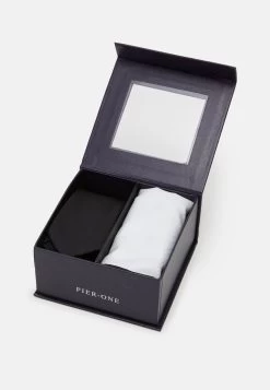 Prix Légers Pier One SET – Mouchoir De Poche Pochettes De Costume Couleur Unie Homme -Pier One 8b2f5194a2ee4d52beb1e60030b87e26