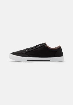 Pier One Baskets Basses Qualité Excellente Baskets & Sneakers Rond Homme -Pier One 8c09d4baca8345adb6a32a9f3d09d408