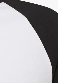 Prix Accessible Pier One T-shirt Basique T-shirts & Polos Col Rond Homme -Pier One 8c421f58c49e4fa1b33a4f64aee1beb8