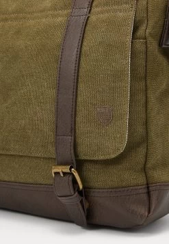 Pier One Prix Abordable Sac Bandoulière Sacs Compartiment Pour Téléphone Portable Homme -Pier One 8e4d0768ba2d4205b7fe1dd5c80fc175