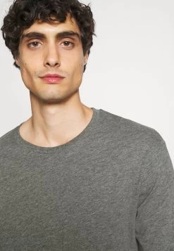 Pier One Pyjama Prix Affortable Pyjamas Normale Homme -Pier One 8eca8468bd0549f38d542e8d800d8311