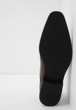 Prix Dégriffé Pier One Derbies & Richelieus Derbies Et Richelieus Carré Homme -Pier One 8fe8860d4eb942cf935dd8d8b749f140