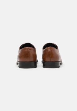 Pier One Garantie De Qualité 100% Derbies & Richelieus Chaussures De Ville Rond Homme -Pier One 92279e8985ac48b59a51f4dd1be0cd12
