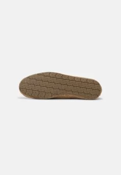 Pier One UNISEX – Espadrilles Prix Affortable Chaussures Basses Rond Homme 12 Pier One UNISEX – Espadrilles Prix Affortable Chaussures Basses Rond Homme -Pier One 95daf5eac59f4252b2e759951a909dda