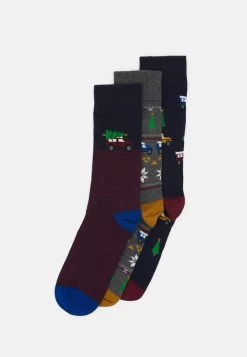 Pier One 3 PACK – Chaussettes Pas Cher Sous-vêtements Rayures Homme 12 Pier One 3 PACK – Chaussettes Pas Cher Sous-vêtements Rayures Homme -Pier One 9821a765a8af47f2bf5066ccebdd926a 1