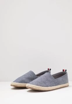 Pier One 50% Off De Vente UNISEX – Espadrilles Chaussures Basses Rond 9 Pier One 50% Off De Vente UNISEX – Espadrilles Chaussures Basses Rond -Pier One 9c452bf85d2245228fd5d64ea90088c5