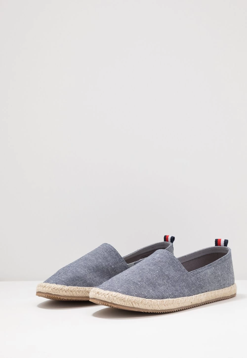 Pier One 50% Off De Vente UNISEX – Espadrilles Chaussures Basses Rond 3 Pier One 50% Off De Vente UNISEX – Espadrilles Chaussures Basses Rond – Image 3