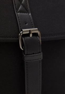 Pier One UNISEX – Mallette Prix Aimable Sacs Fermoir Aimanté -Pier One 9e683f8e2ac44d8b900f9280b6a29755