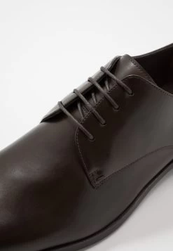 Un Tarif Préférentiel Pier One Derbies & Richelieus Derbies Et Richelieus Carré Homme -Pier One a0b009a19812409ca3c027d57ebf1f72