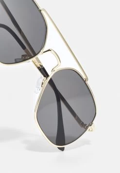 Pier One Lunettes De Soleil Prix Jamais Vus Aviateur Homme -Pier One a0b3ff426597417b866c3f20733724fa