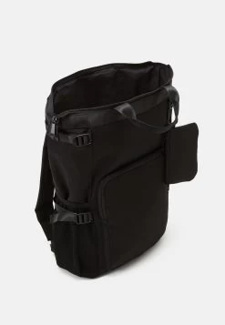 Pier One Vendre-Réclame UNISEX SET – Sac à Dos Sacs Compartiment Pour Pc Portable -Pier One a23c9c91b65f49c595bdc0cd5f7583bc