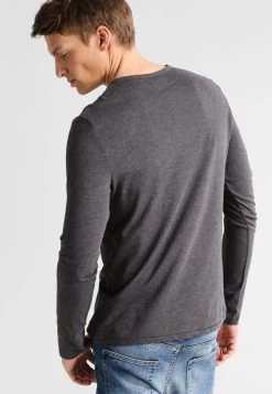 Pier One Prix Jamais Vus T-shirt à Manches Longues T-shirts & Polos Col Tunisien Homme -Pier One a2c7414c72b846f888570468bd096605