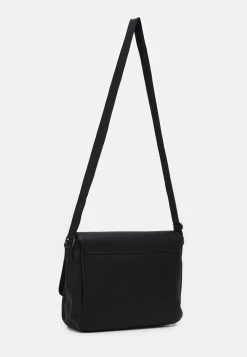 Pier One Sac Bandoulière Garantie De Qualité 100% Sacs Compartiment Pour Pc Portable Homme -Pier One a2fb7a96a96a48a49d9f63a3cdfcfeb8