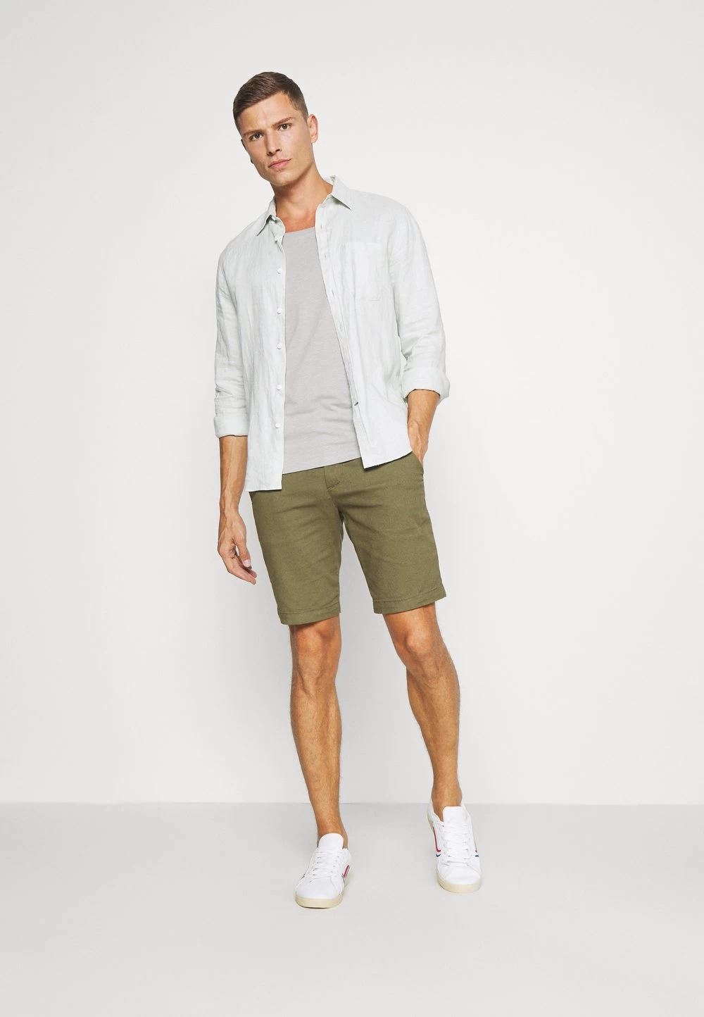 Pier One T-shirt Basique Assurance De L’Authenticité T-shirts Encolure Large Ronde Homme 2 Pier One T-shirt Basique Assurance De L’Authenticité T-shirts Encolure Large Ronde Homme – Image 2