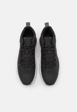 Promos Pier One Baskets Basses Baskets & Sneakers Rond Homme -Pier One a68b32bdbd4b455fa6609289411f45f2