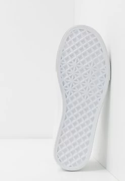 Pier One UNISEX – Baskets Basses Assurance De L’Authenticité Sneakers Rond -Pier One a93af45c740b4e05bf0baca62c12f625