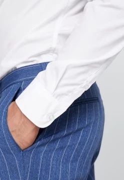 Pier One 2 PACK – Chemise Classique Prix Usine Costumes & Cravates Col Kent Homme 14 Pier One 2 PACK – Chemise Classique Prix Usine Costumes & Cravates Col Kent Homme -Pier One aac9d6ccd1dd4835ae790e1e3552ae2c