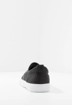 Pier One UNISEX – Mocassins Soldes En Ligne Mocassins Et Loafers Rond -Pier One ac0647b096e043ea8dec944e8ba93f6a