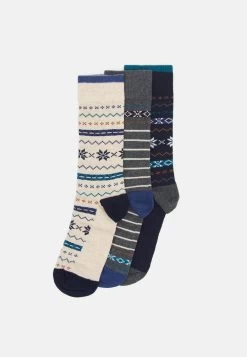Pier One 3 PACK – Chaussettes 50% Off De Vente Sous-vêtements Chiné Homme 15 Pier One 3 PACK – Chaussettes 50% Off De Vente Sous-vêtements Chiné Homme -Pier One ad929b1605b54fde83693688795007b9