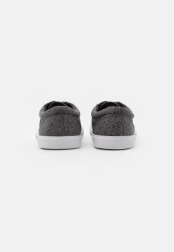 Pier One Prix Incroyables Baskets Basses Sneakers Rond Unisex -Pier One b42e79fe15a343b185c245813ca1fbbd