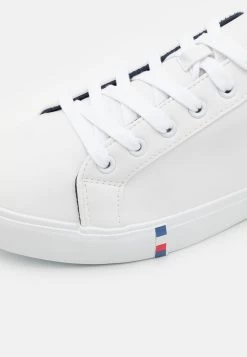 Pier One Prix Gelé UNISEX – Baskets Basses Baskets & Sneakers Rond -Pier One b4f8bc3a381845e8a6c42698c99e61bf