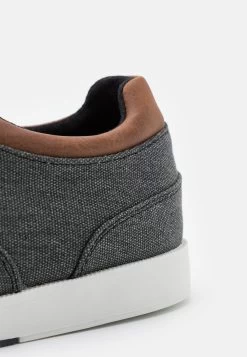 Pier One Prix Gelé Chaussures à Lacets Derbies, Richelieus & Chaussures Bateau Rond Homme -Pier One b5777430521a4850bf35d69d902f196f