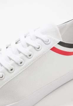 Soldes En Ligne Pier One UNISEX – Baskets Basses Sneakers Rond 11 Soldes En Ligne Pier One UNISEX – Baskets Basses Sneakers Rond -Pier One b63d6b7f99c14d29a5881d57b7d25f10