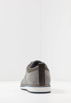 Pier One Chaussures à Lacets Prix Ourlé Derbies Et Richelieus Rond Homme -Pier One b643615d4873463992cc5af33f8fe9f1