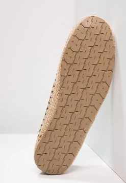 Pier One UNISEX – Espadrilles Prix Refroidis Chaussures Basses Rond Homme -Pier One bd07e57455dd4f73a673b9ee028740f1