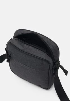 Pier One Meilleure Qualité Sac Bandoulière Sacs Compartiment Pour Téléphone Portable Homme -Pier One bd5623b76c41416f8de77bb4a004fb71