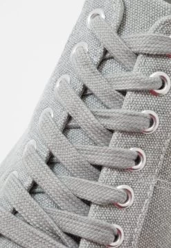 Pier One Se Vend Bas Prix Baskets Basses Sneakers Rond Homme 13 Pier One Se Vend Bas Prix Baskets Basses Sneakers Rond Homme -Pier One bf0d8248ea8e4e2e8ec61170049be757