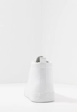 Pier One UNISEX – Baskets Montantes Prix Malin Sneakers Rond 9 Pier One UNISEX – Baskets Montantes Prix Malin Sneakers Rond -Pier One bfa354986049429893f7b2852a8b773b