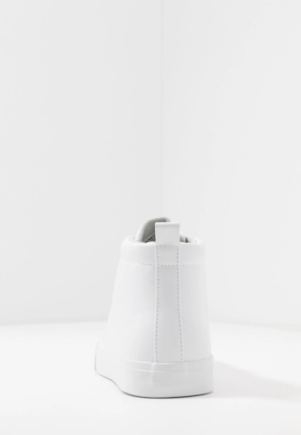 Pier One UNISEX – Baskets Montantes Prix Malin Sneakers Rond 4 Pier One UNISEX – Baskets Montantes Prix Malin Sneakers Rond – Image 4