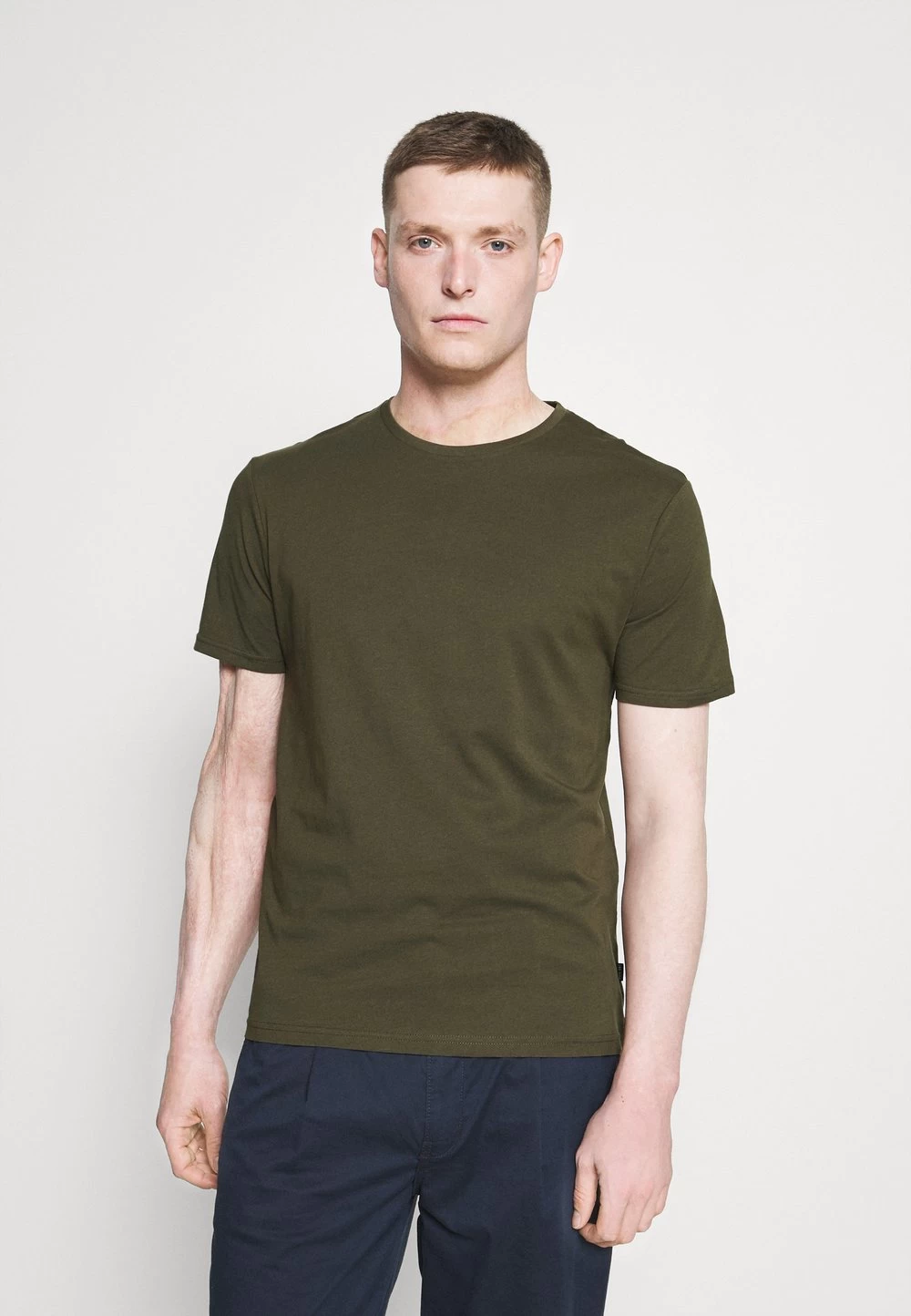 Pier One 2 PACK – T-shirt Imprimé Prix Réduit T-shirts Col Rond Homme 2 Pier One 2 PACK – T-shirt Imprimé Prix Réduit T-shirts Col Rond Homme – Image 2