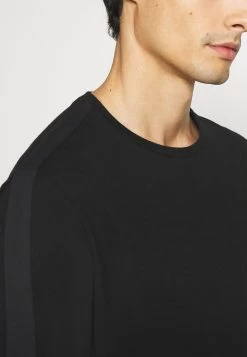 Pier One LOUNGE TEE – Haut De Pyjama Promos Pyjamas Col Rond Homme -Pier One c4c10f2e04b8440bb32d2687d7abf3ca