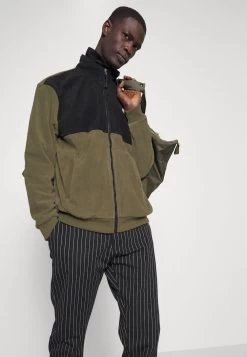 Pier One Prix Distinctifs Veste Polaire Pulls & Gilets Col Officier Homme -Pier One c80b115cb8da4237871889c2536d8abe