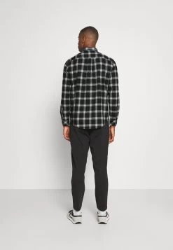 Pier One Chemise Prix Favorable Chemises Col Kent Homme -Pier One c9f40251dccf4fbd9bdaf9cb438b84c5