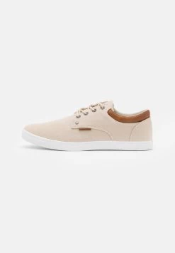 Pier One Soldes Baskets Basses Sneakers Rond Unisex -Pier One caf6fa5b36af44209c0399e430a76e4e 1