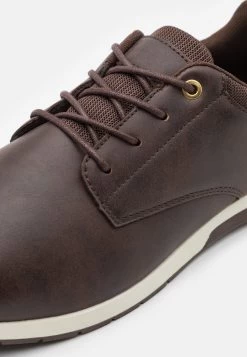 Pier One Promos Chaussures à Lacets Derbies, Richelieus & Chaussures Bateau Rond Homme 12 Pier One Promos Chaussures à Lacets Derbies, Richelieus & Chaussures Bateau Rond Homme -Pier One cdb9012818dd49e5afee74b4d662ba8c