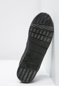 Pier One Baskets Basses Prix Accessible Baskets & Sneakers Rond Homme -Pier One d5938759fd0949728587c4d9fdea843f