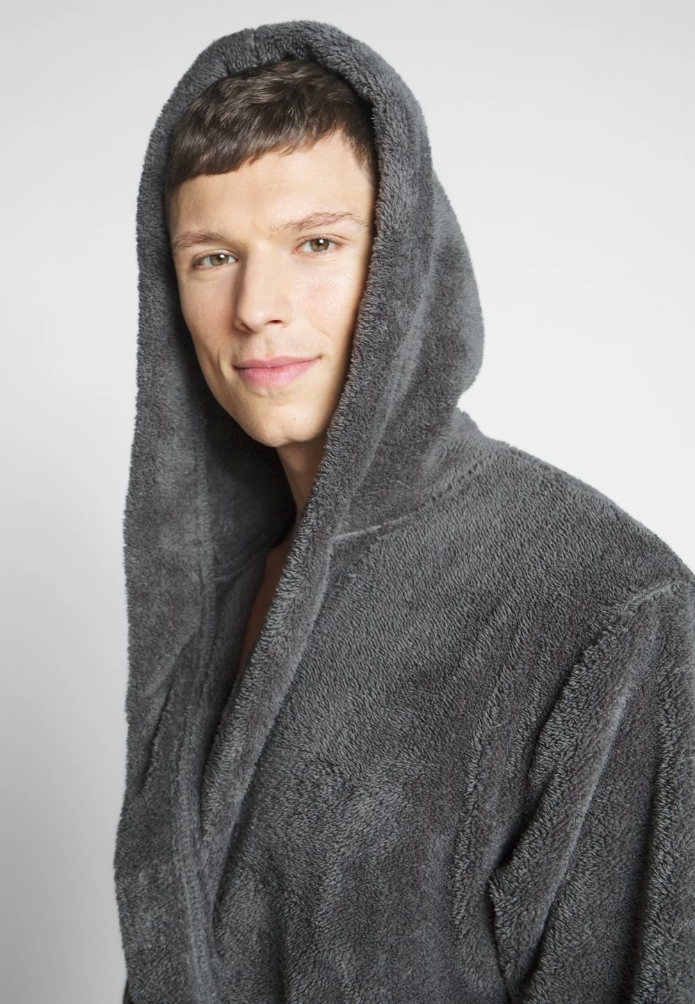 Prix Usine Pier One Peignoir Sous-vêtements & Chaussettes Capuche Homme 4 Prix Usine Pier One Peignoir Sous-vêtements & Chaussettes Capuche Homme – Image 4